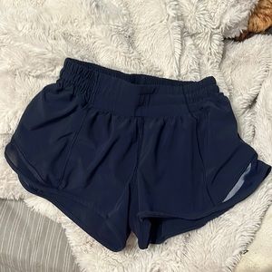 size 2 lulu shorts